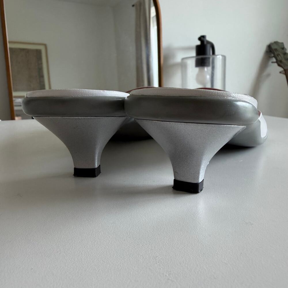 Vintage Prada (39/US 9) Y2K White Leather Square Toe Kitten Heel Mules - Picture 10 of 11